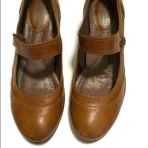 Montana Artisan Crafted Women 7 Brown Shoes